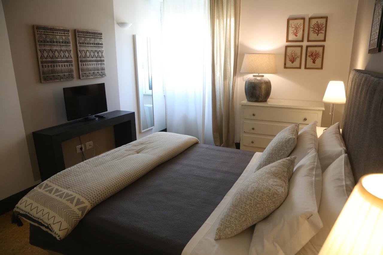 Palazzo Bignami Bed & Breakfast Lecce Ngoại thất bức ảnh