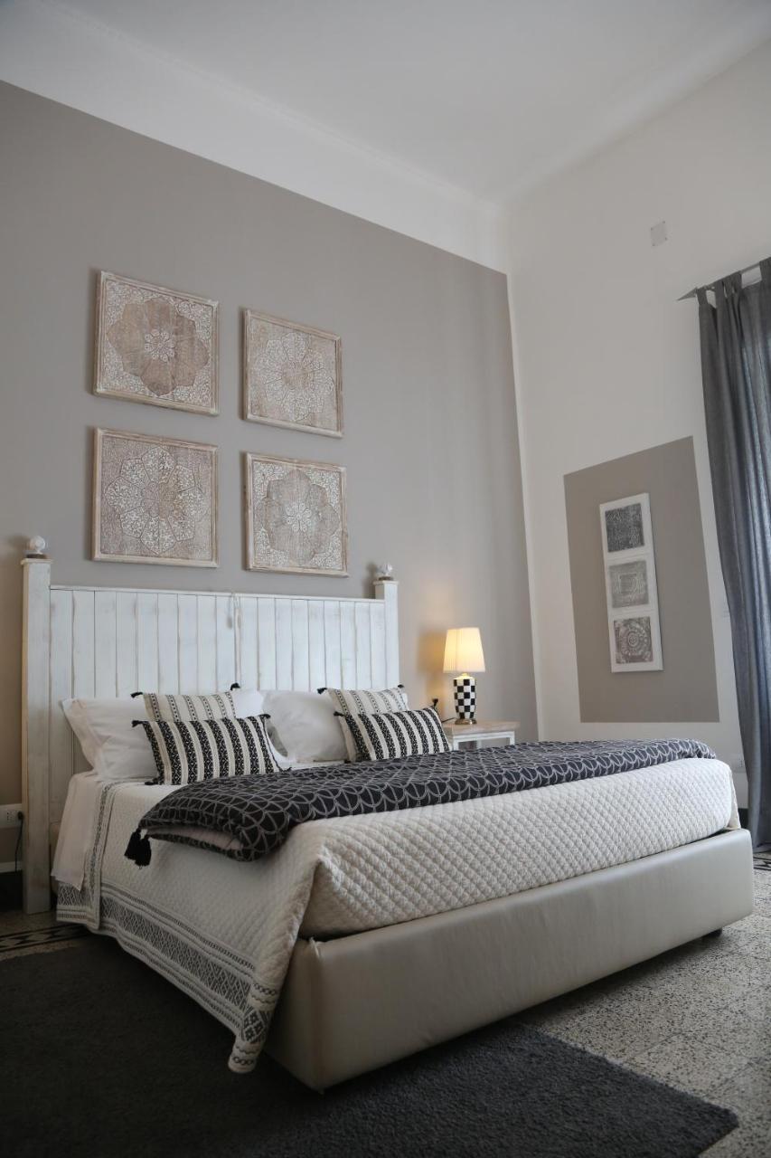 Palazzo Bignami Bed & Breakfast Lecce Ngoại thất bức ảnh