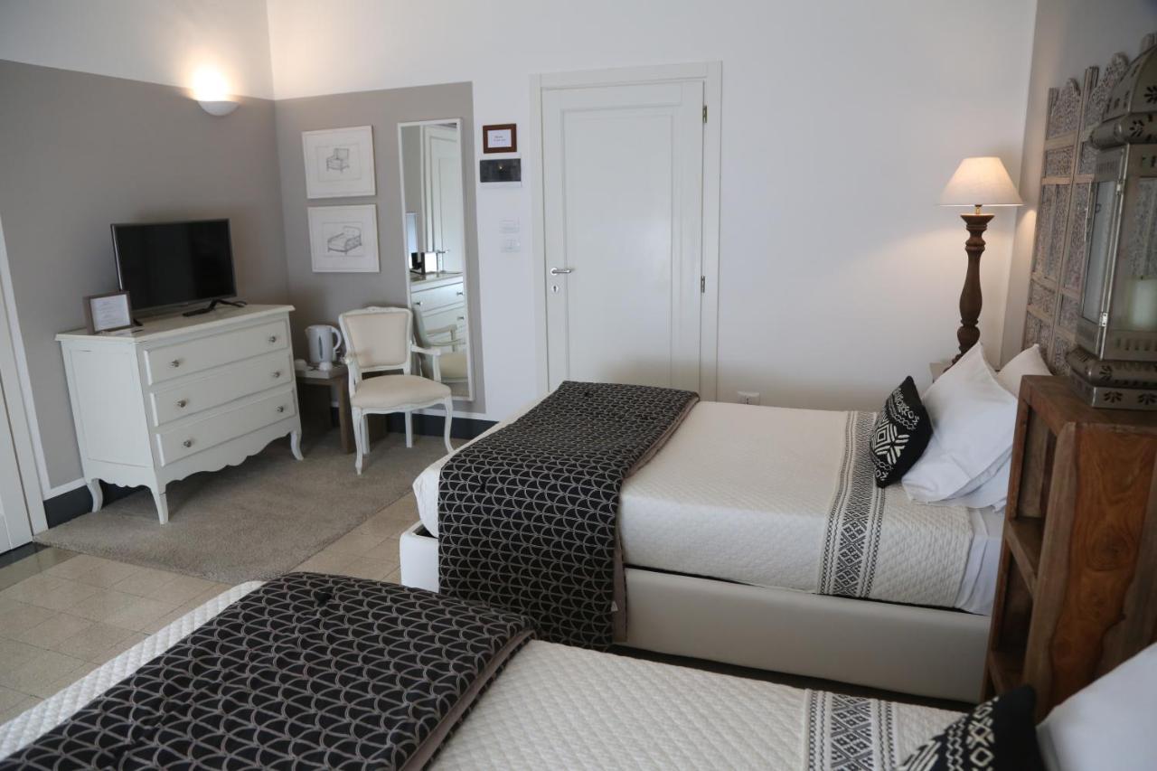 Palazzo Bignami Bed & Breakfast Lecce Ngoại thất bức ảnh