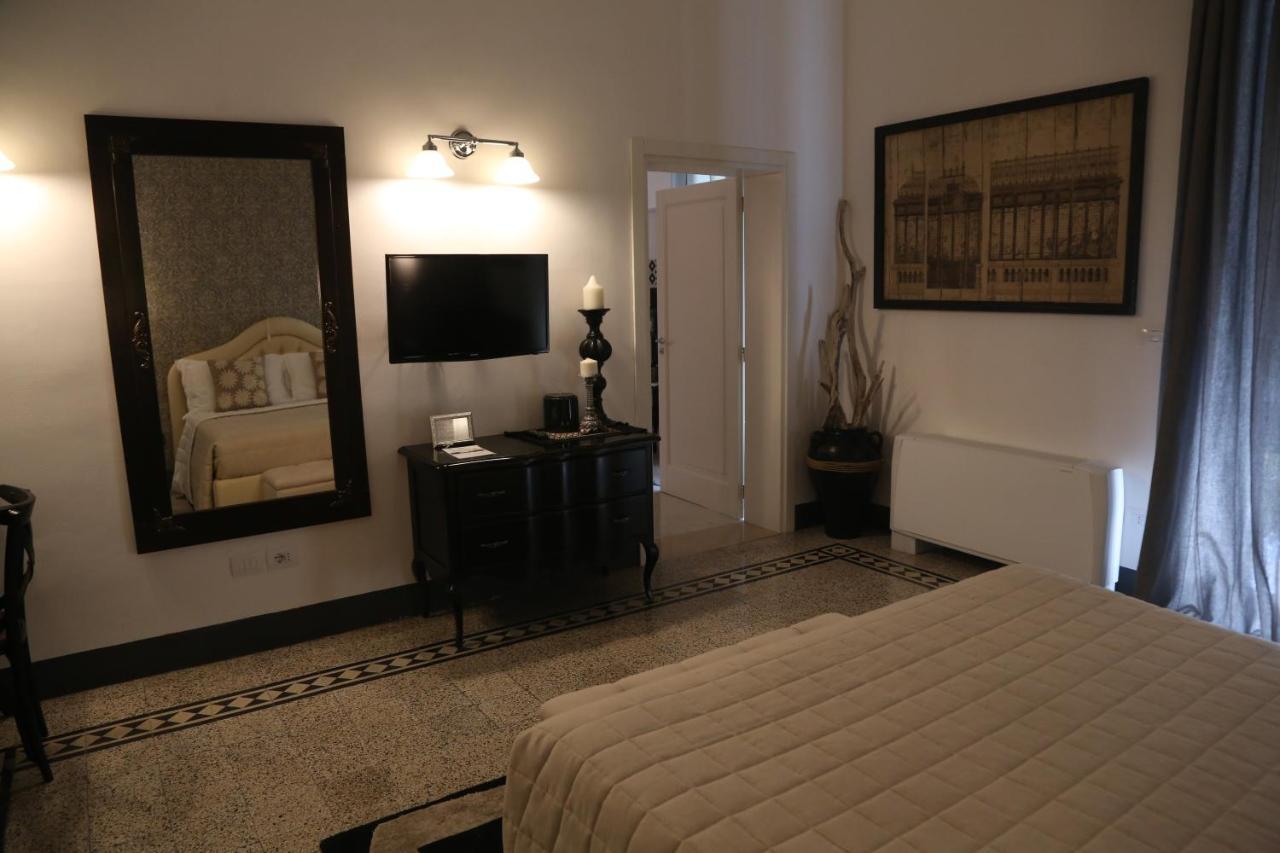 Palazzo Bignami Bed & Breakfast Lecce Ngoại thất bức ảnh