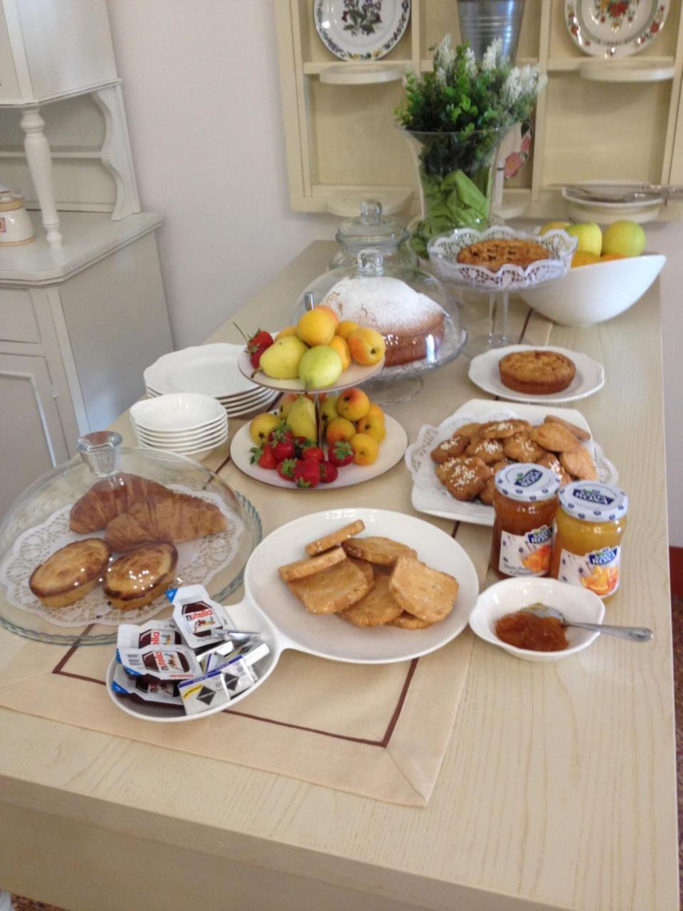 Palazzo Bignami Bed & Breakfast Lecce Ngoại thất bức ảnh